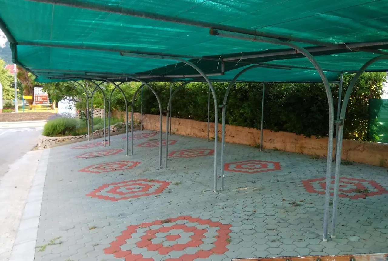 Apartments And Rooms With Parking Space Baska, Krk - 19424 Guest house Baska (Krk)