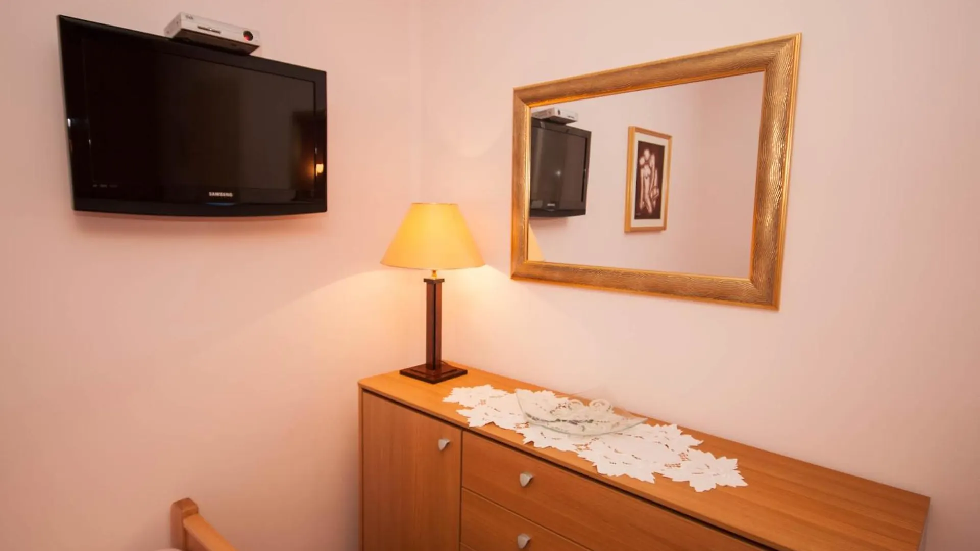 Apartments And Rooms With Parking Space Baska, Krk - 19424 Guest house Baska (Krk)